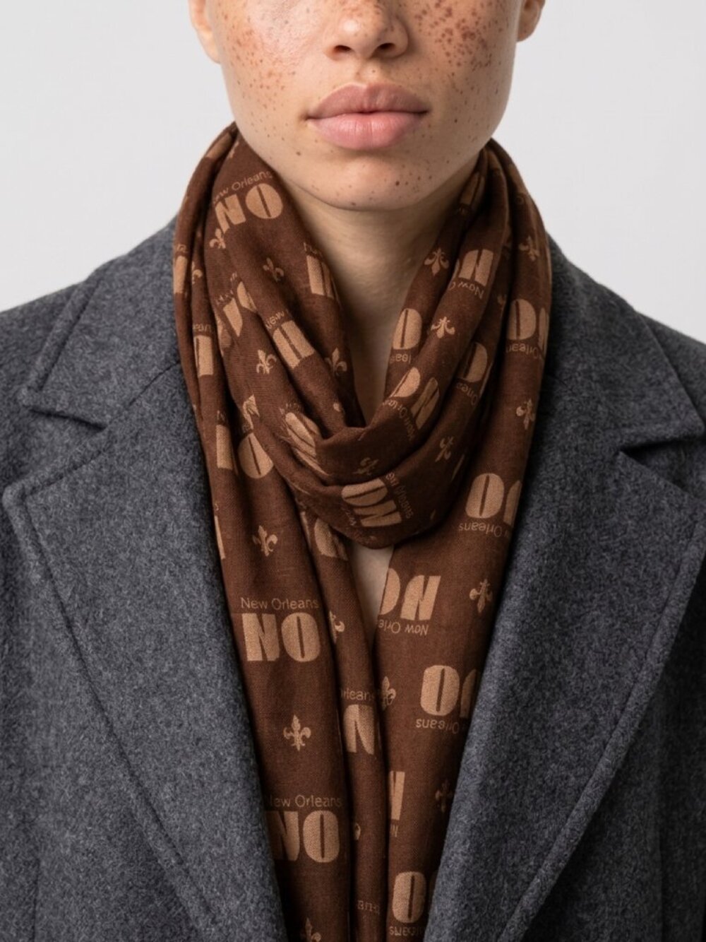 NOLA Fleur-de-Lis Two-Tone Scarf – Brown – Simonetta New with Tags